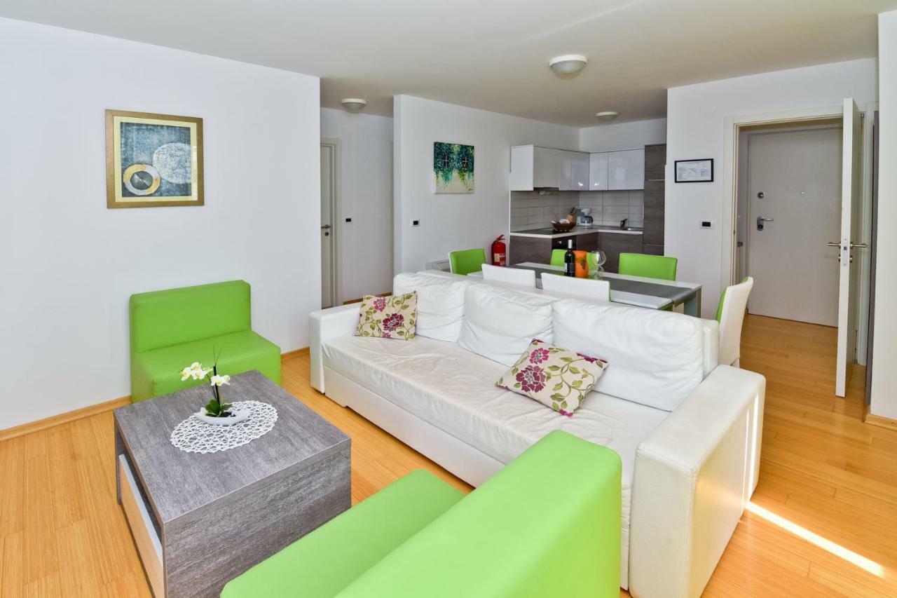 Apartmani Astrado Petrcane Ngoại thất bức ảnh