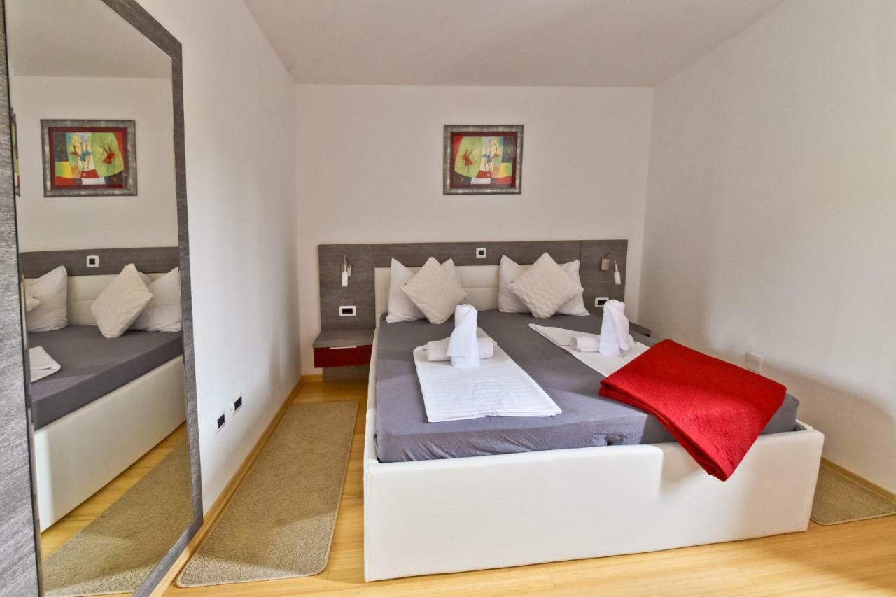 Apartmani Astrado Petrcane Ngoại thất bức ảnh